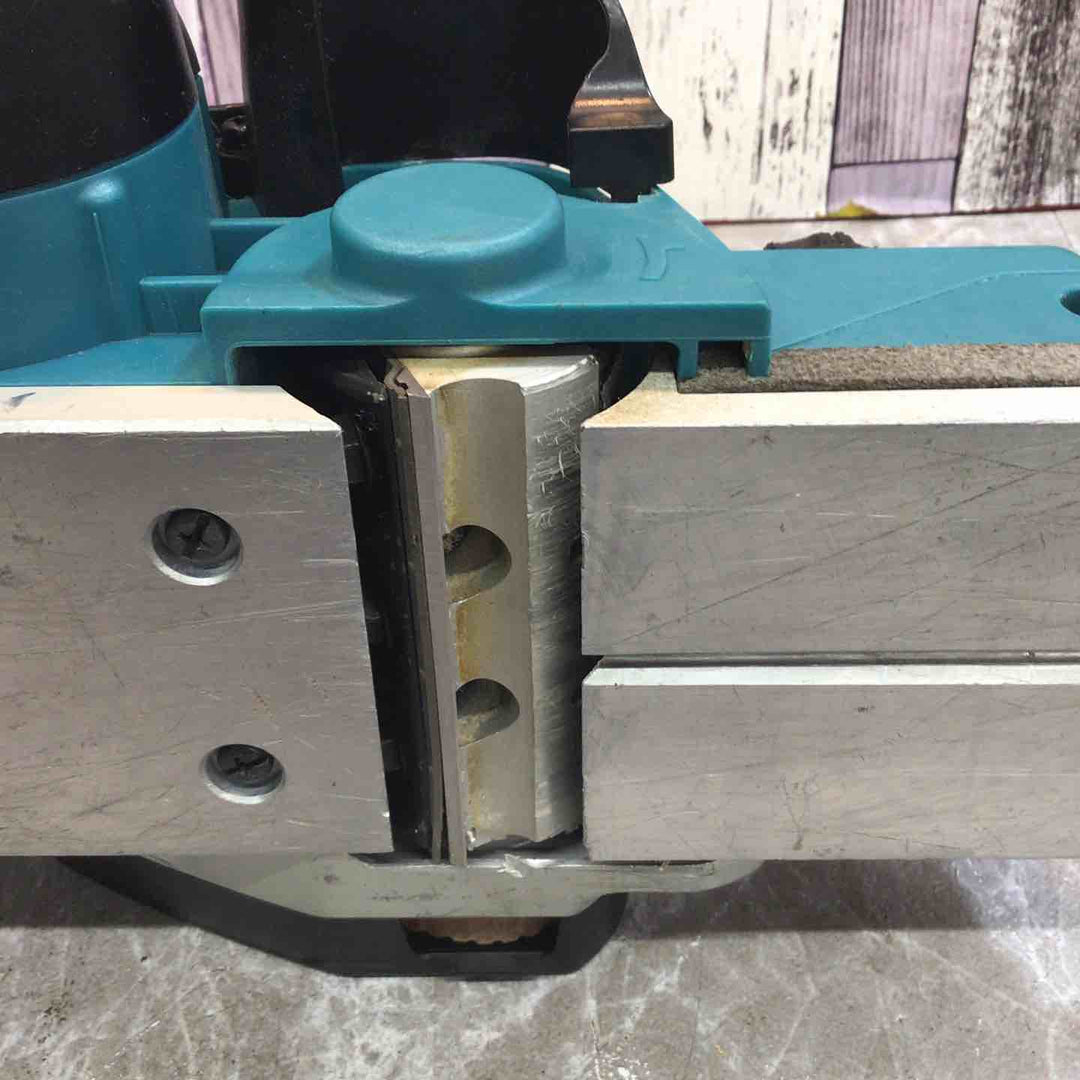 ★マキタ(makita) コードレスカンナ KP180DZ【八潮店】