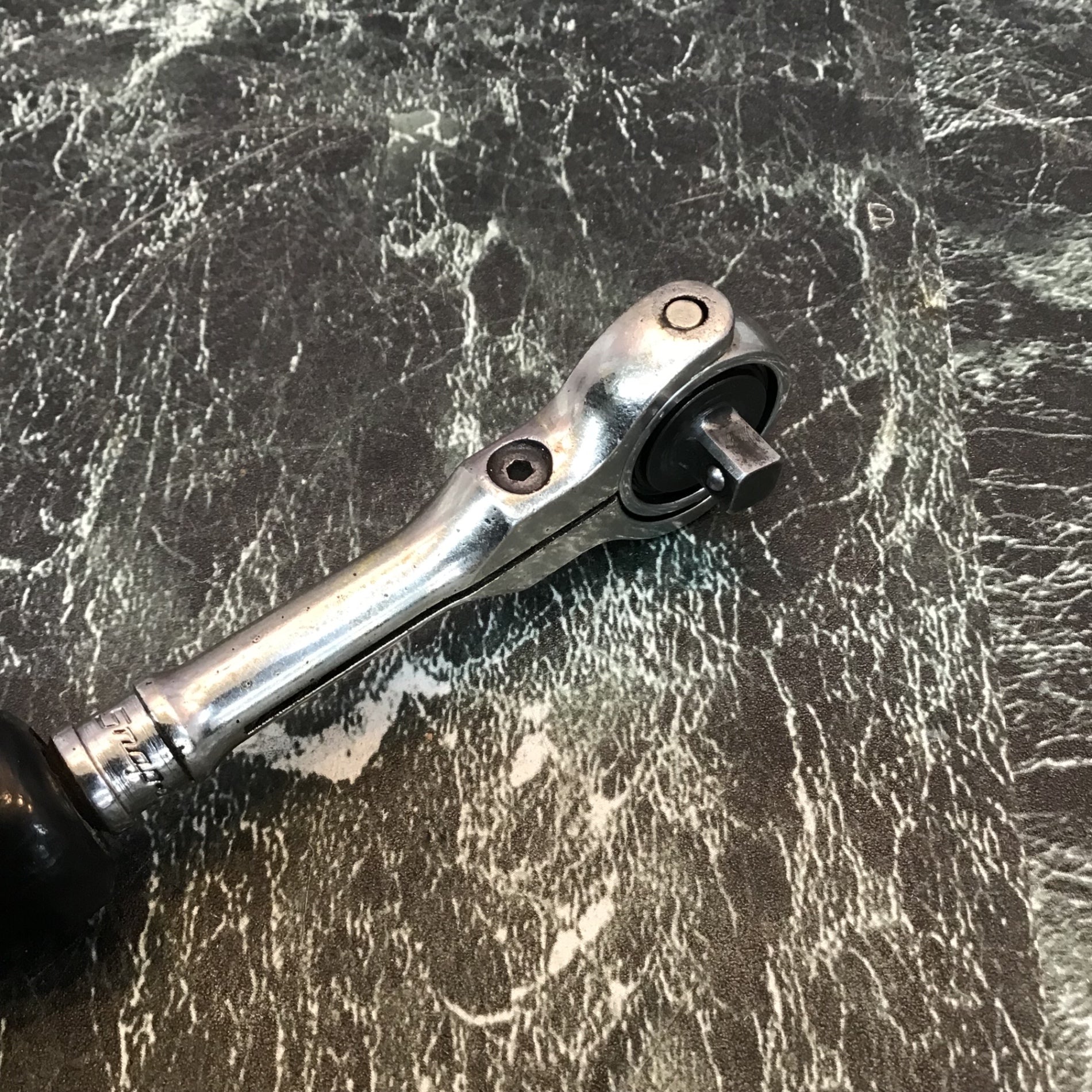 スナップオン(snap-on) 1/4(6.35mm)スイベルラチェット TM737【八潮店