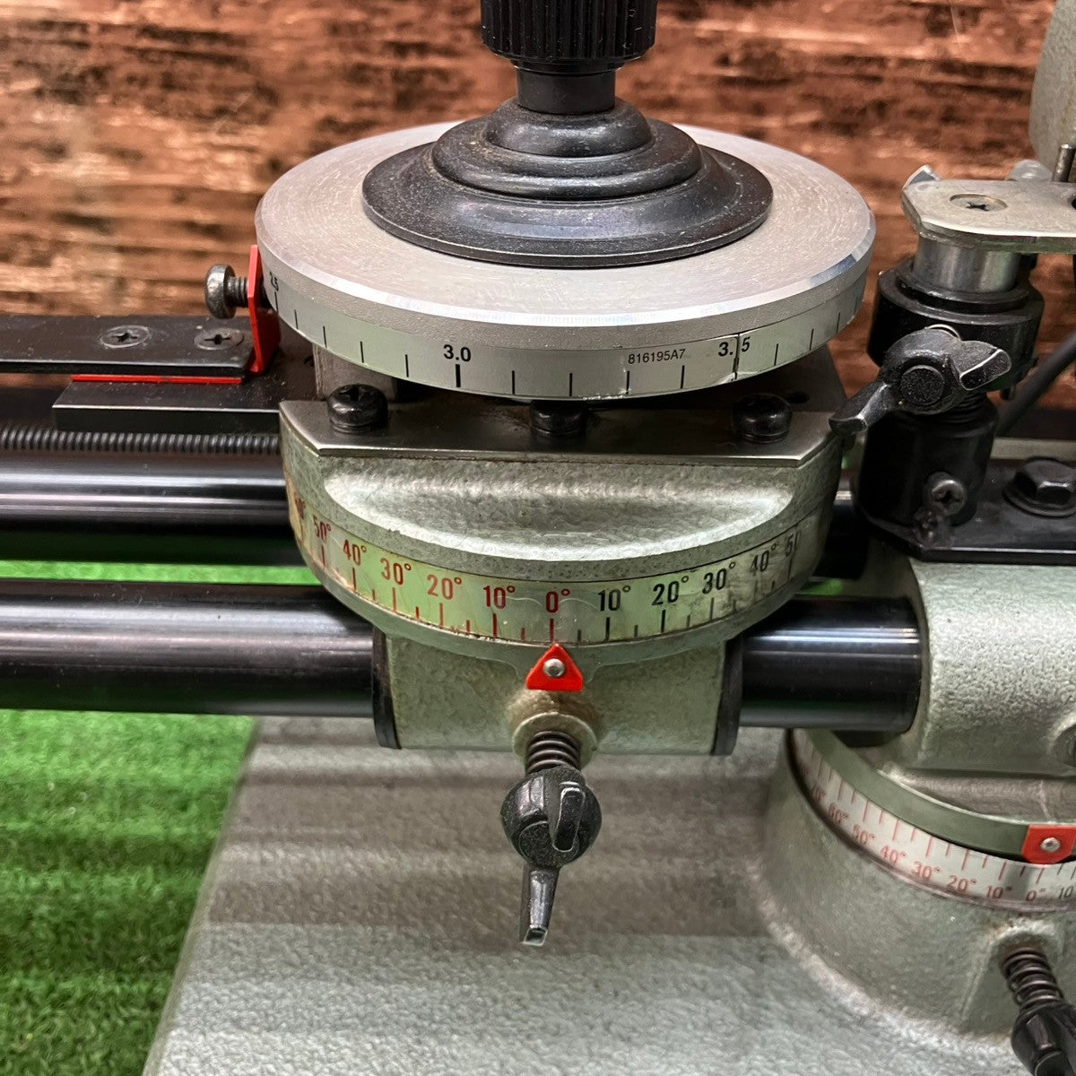 引取or近隣配送限定】マキタ　9803　チップソー研磨機　100V　50-60Hz　190W　5500/min マキタ 9803 チップソー研磨機 ウエダ金物【公式サイト】