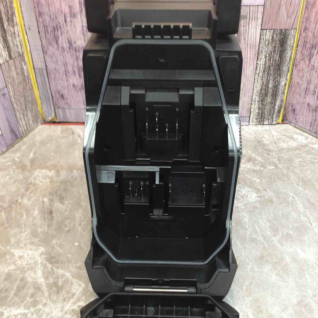 ★マキタ(makita) コードレスラジオ MR005GZB【八潮店】