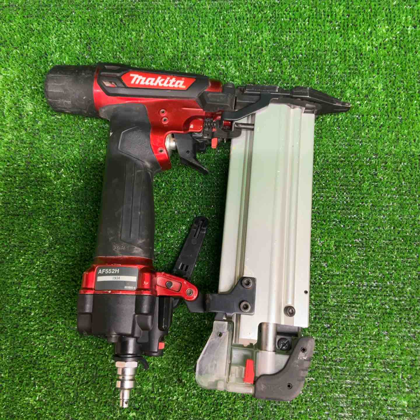 マキタ(makita) 高圧フィニッシュネイラ AF552H【藤沢店】 – アクト