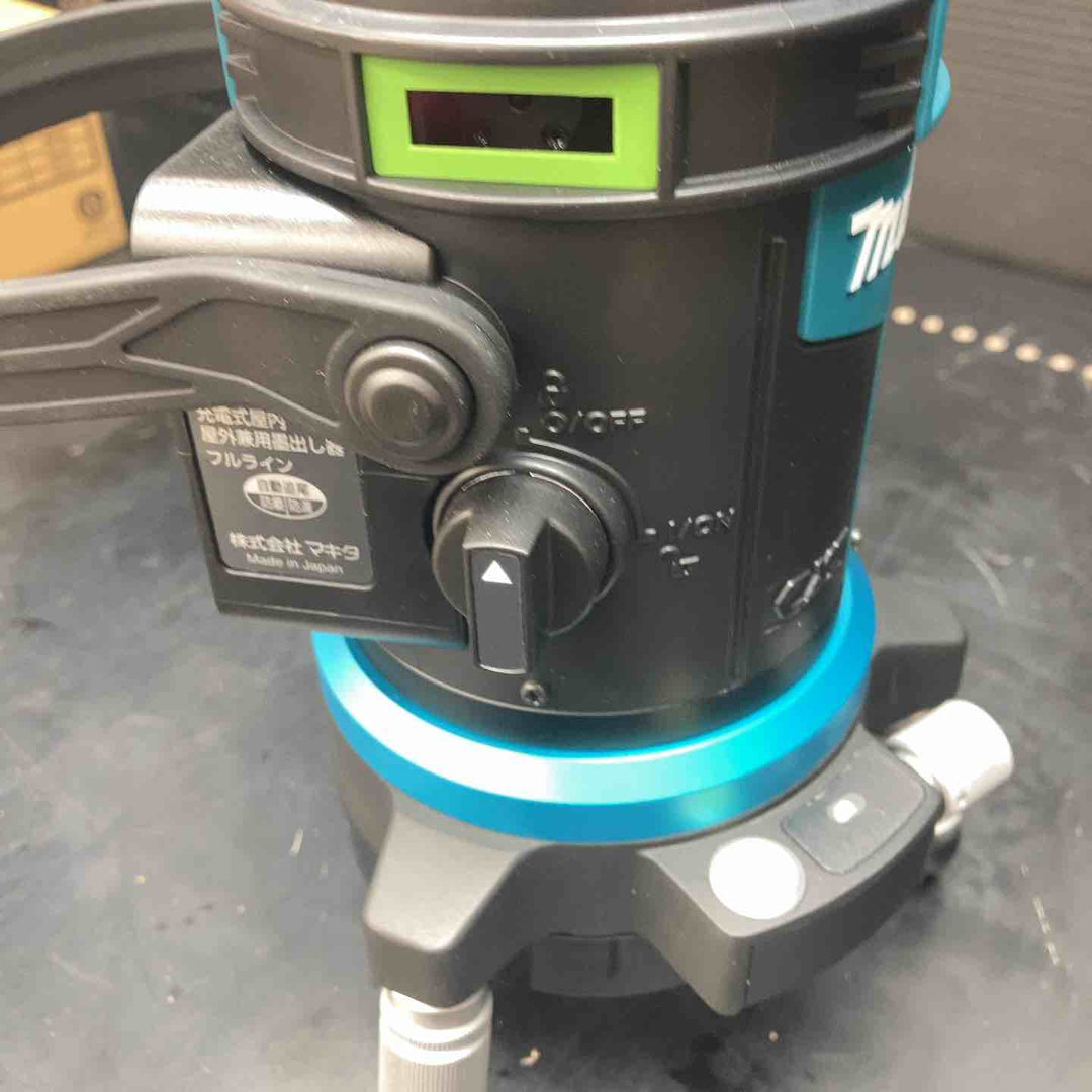 マキタ(makita) レーザー墨出し器 SK507GDZN 10.8V4.0Ahバッテリー1個+充電器セット【川越店】