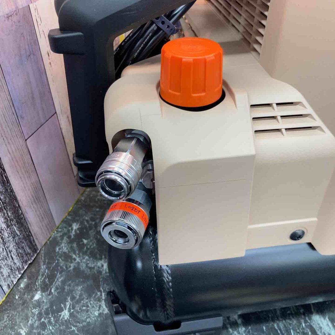 ★マックス(MAX) 高圧専用エアコンプレッサー AK-HH1310E_サンドベージュ【八潮店】