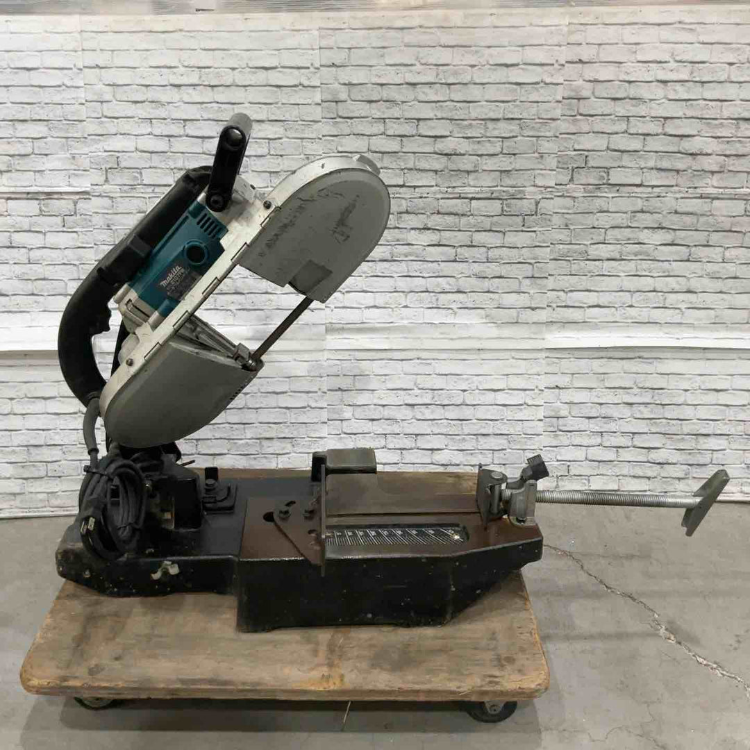 店頭受取り限定】☆マキタ(makita) ポータブルバンドソー 2107FW【川口 