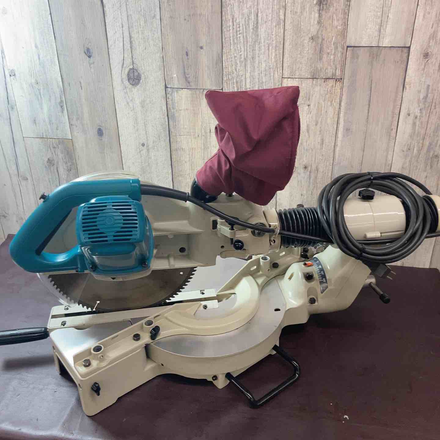 中古品／店頭受取り限定】 マキタ(makita) 305mm 卓上スライド丸ノコ