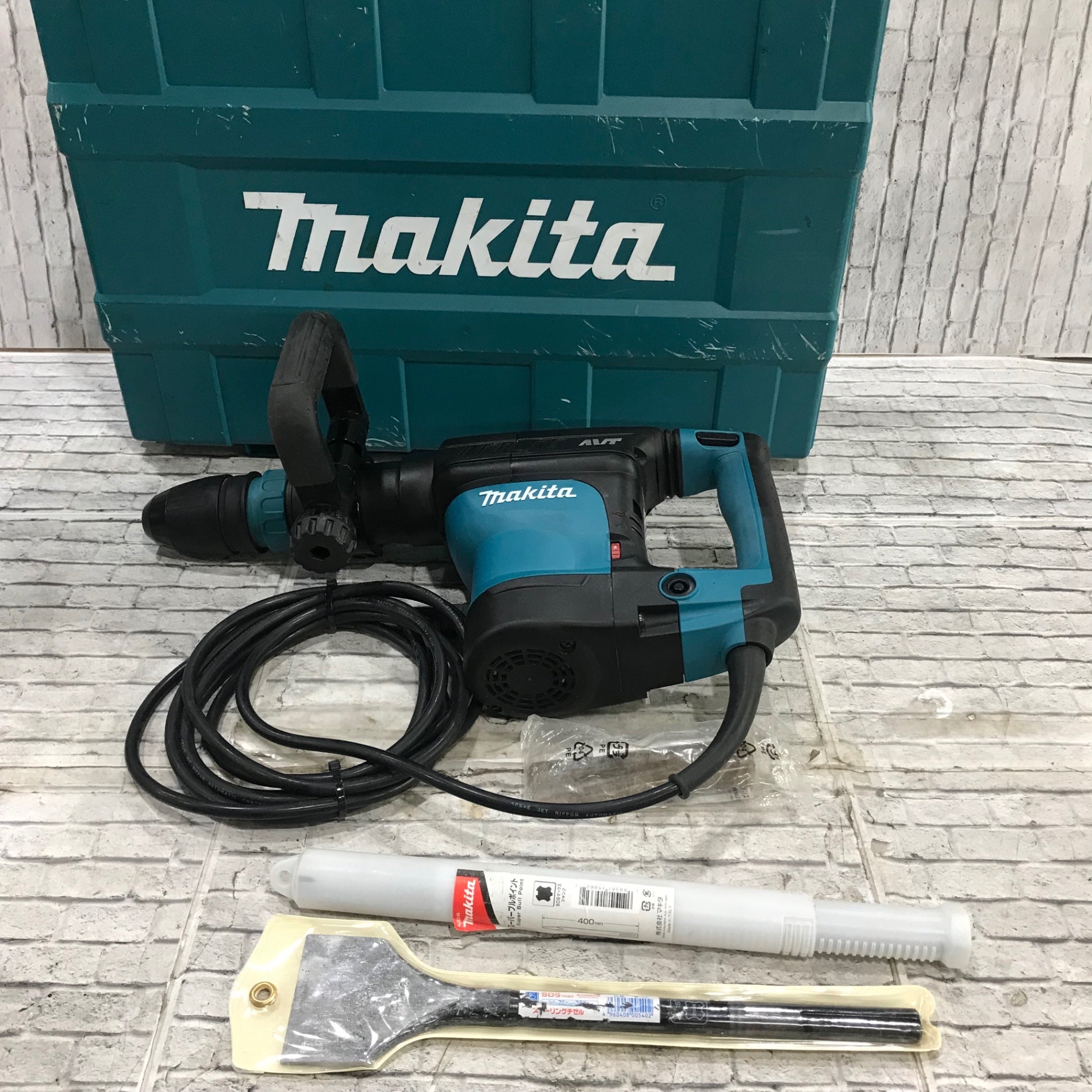 makita マキタ HM1111C 電動ハンマ 中古品 【ハンズクラフト宜野湾店】 マキタ makita 電動ハンマ HM1111Cの中古 中古C傷汚れあり 《千葉