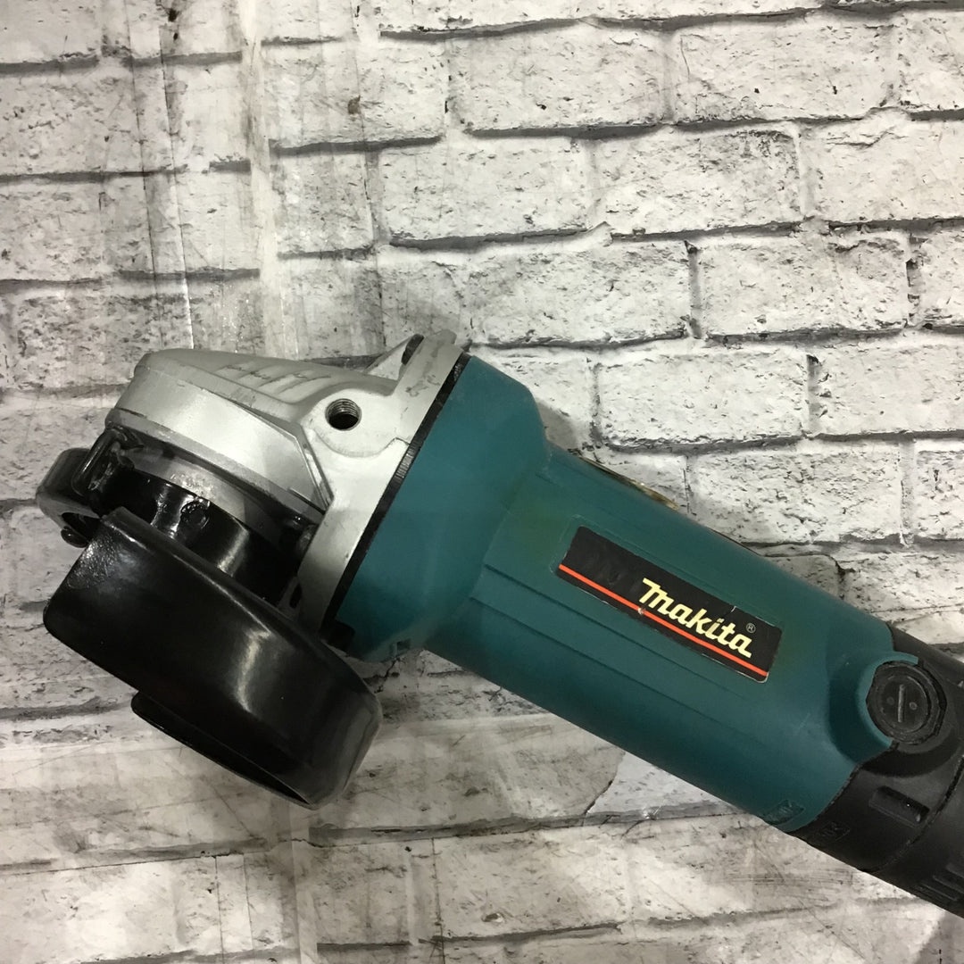 ☆マキタ(makita) 100mmディスクグラインダ 9533B【川口店】