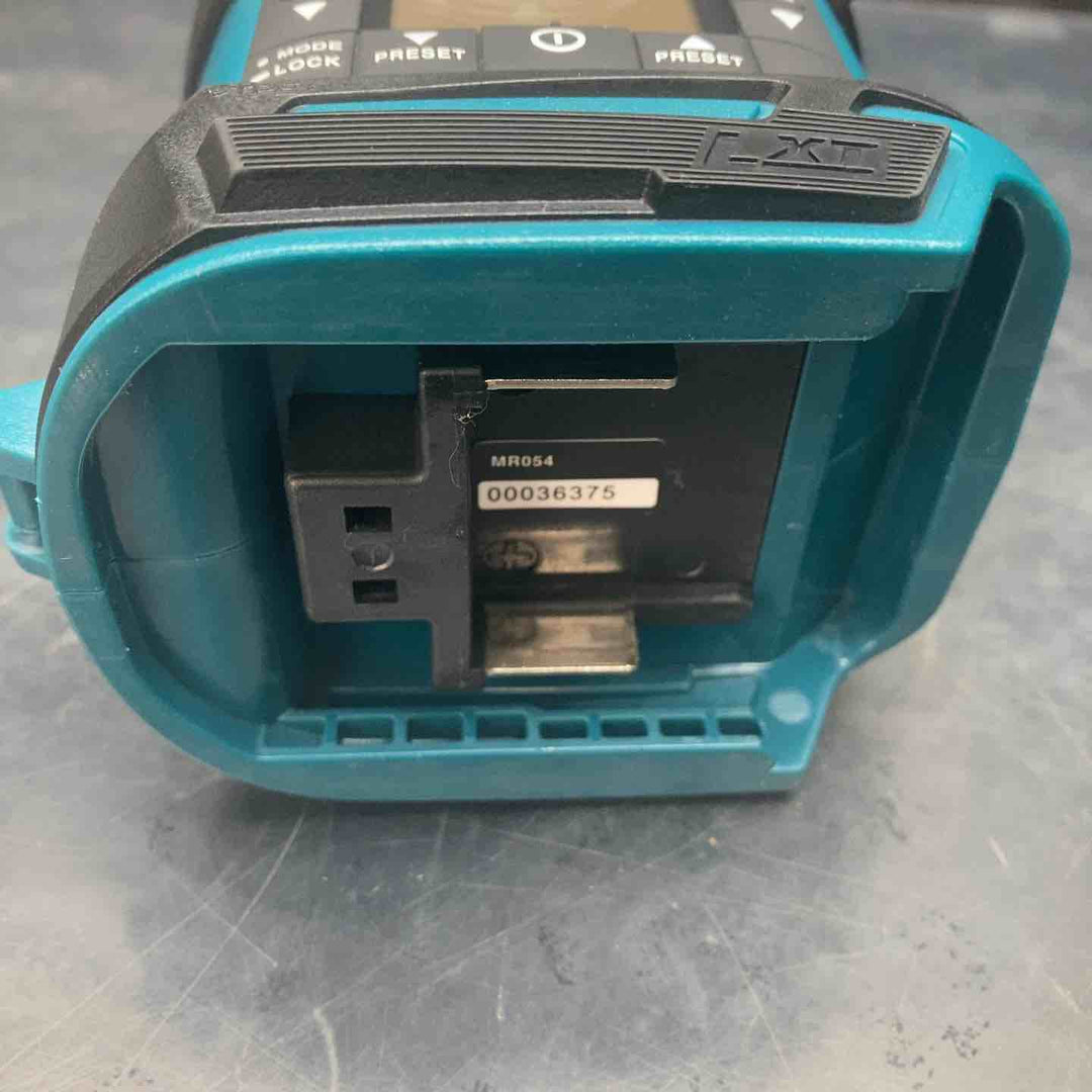 ★マキタ(makita) コードレスランタン付きラジオ MR054