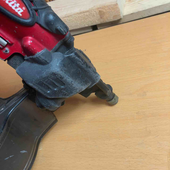★マキタ(makita) 高圧エア釘打ち機 AN510HS【越谷店】