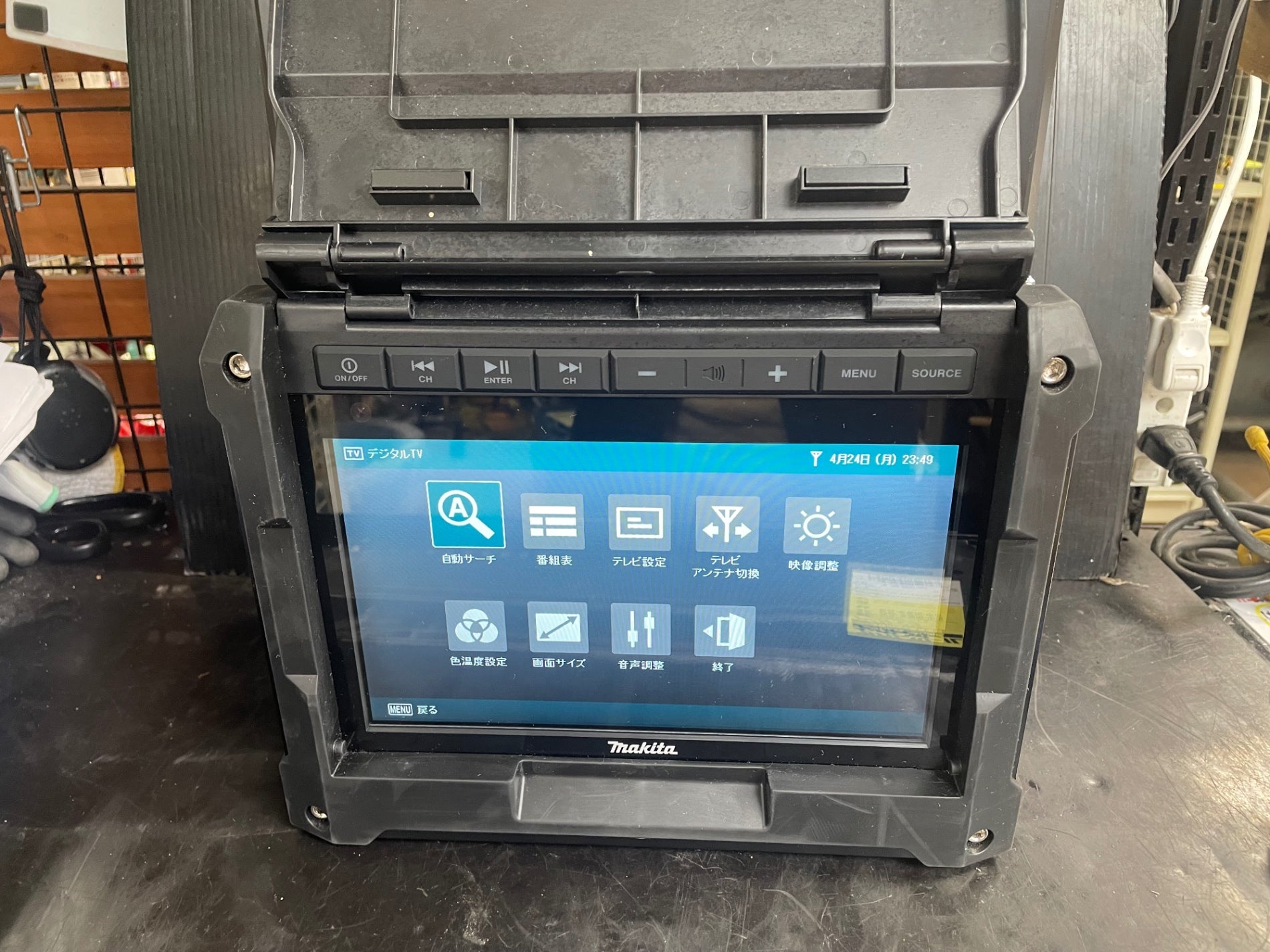 ☆マキタ(makita) コードレスラジオ付テレビ TV100【草加店】 – アクト