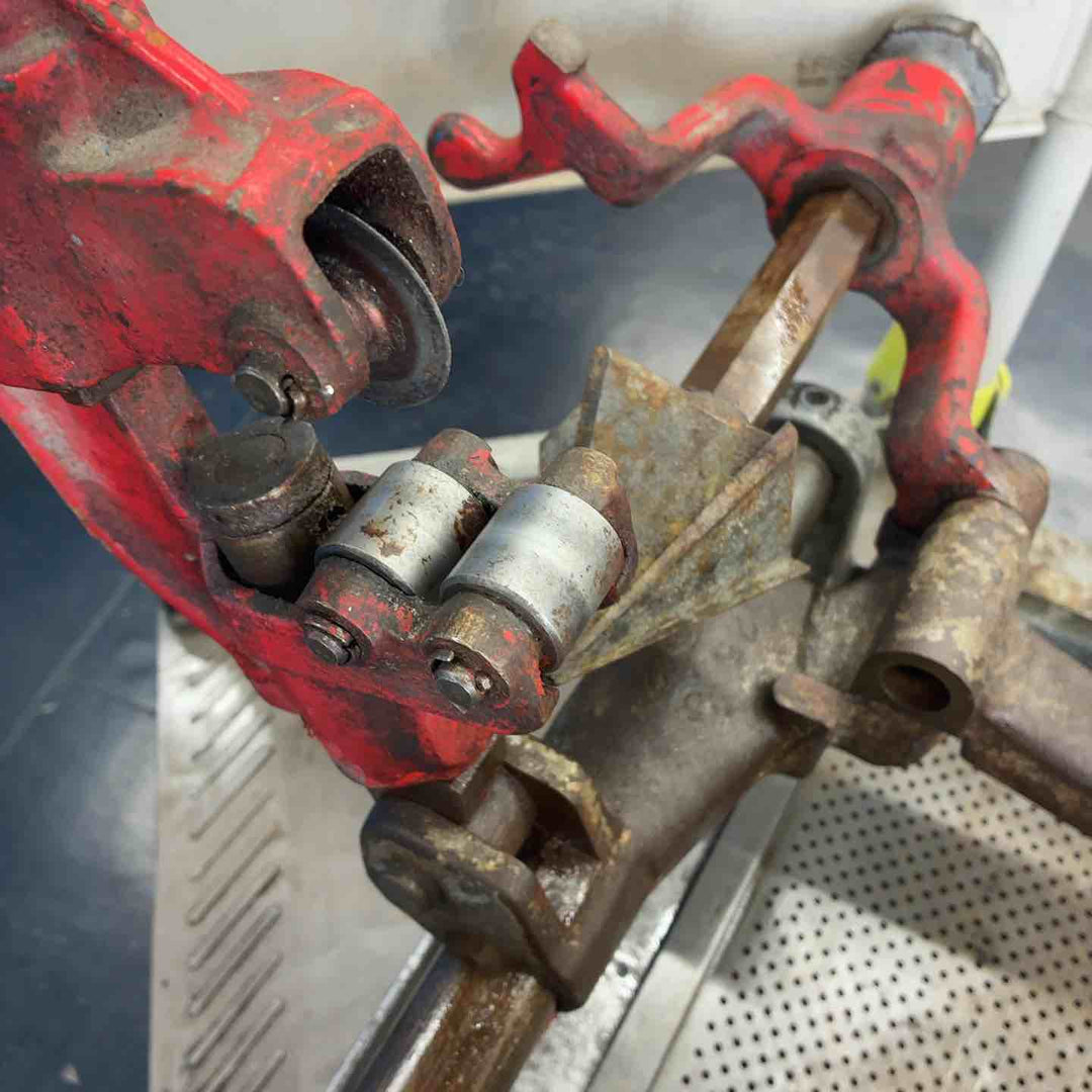 【店頭受取り限定】レッキス(REX) ねじ切り機 N80A3 N80AⅢ【藤沢店】