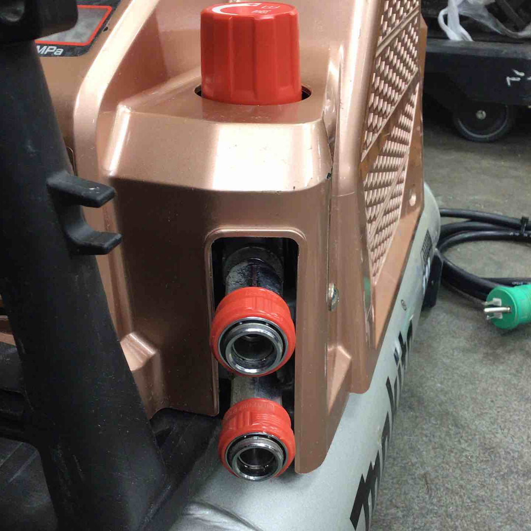 ◇マキタ(makita) 常圧/高圧エアコンプレッサー AC462XLSC【川崎店】