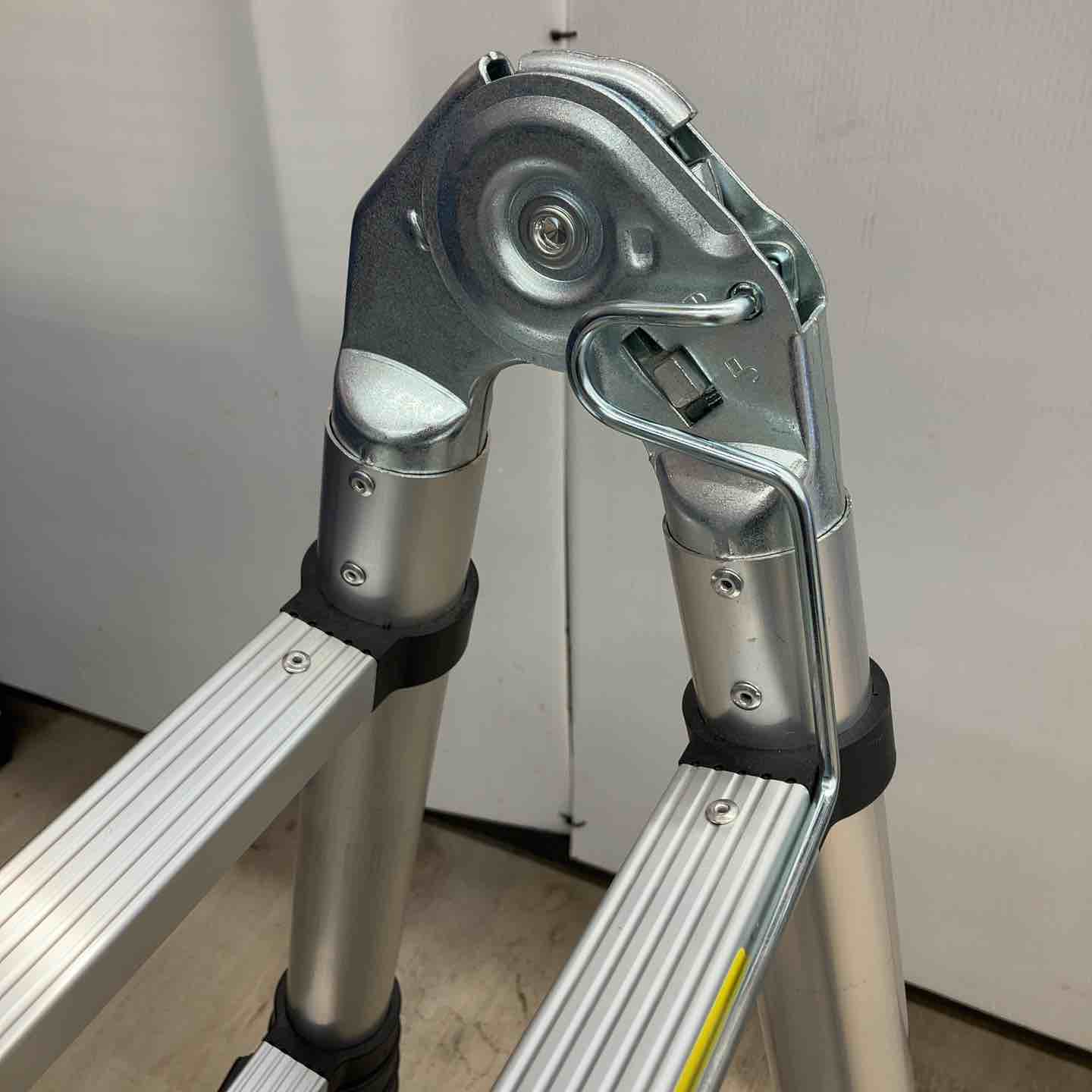 【中古】【店頭引取限定】伸縮はしご　EN131CE　7480円（税込）6738 店頭受取り限定】アルミ製伸縮式はしご EN131CE【川越店】 – アクト