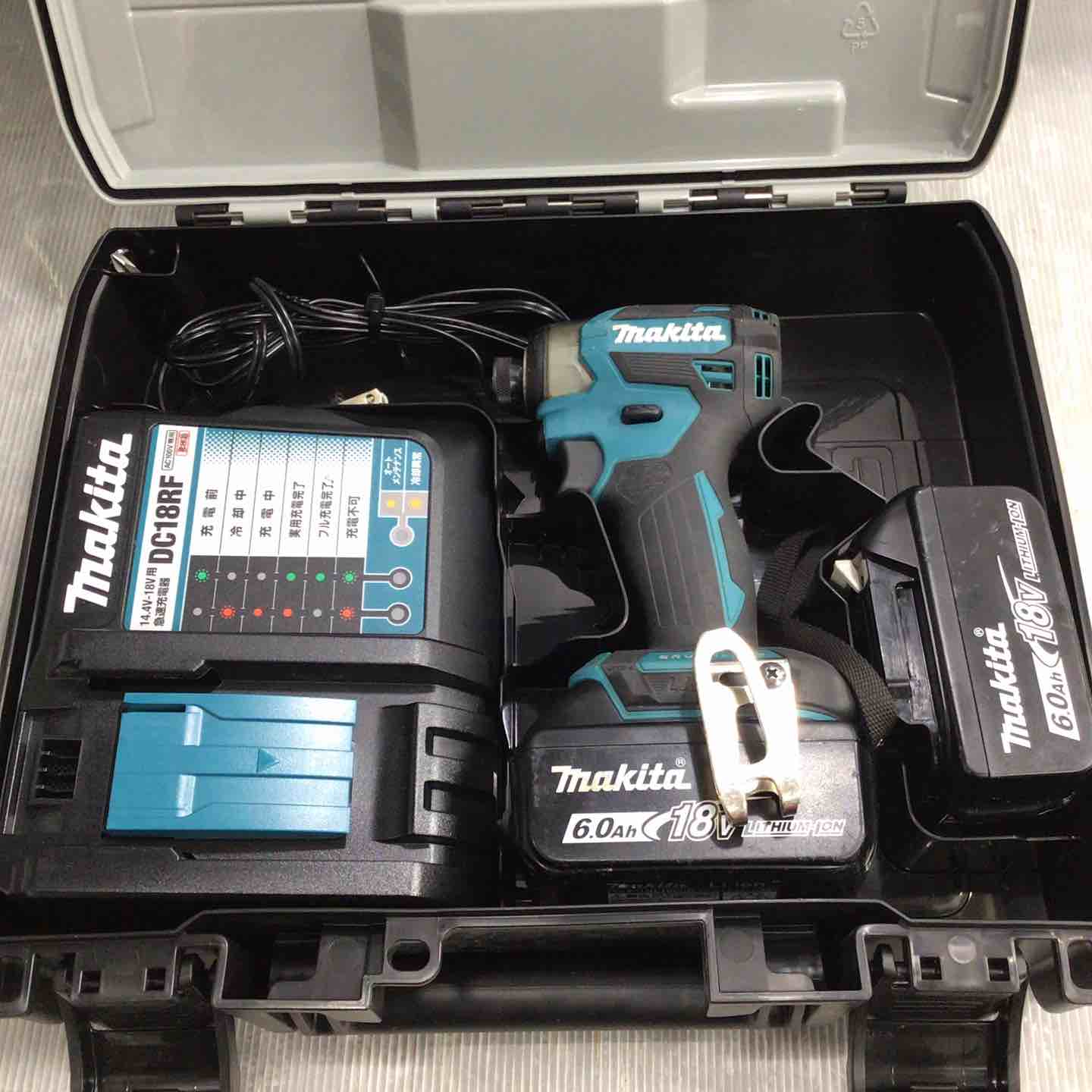 マキタ XT267T 充電式インパクトドライバ・ドライバドリル セット 海外