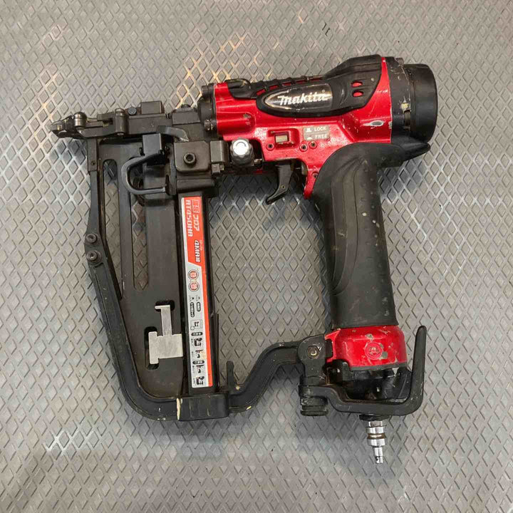 【中古品】マキタ(makita) 高圧フロアタッカ AT450HA【所沢店】