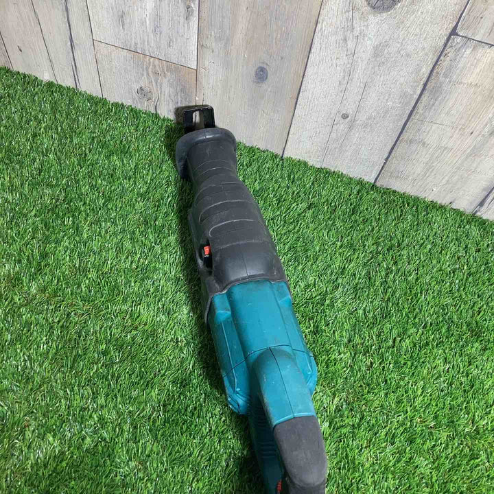 ★マキタ(makita) 電子レシプロソー JR3070CT 本体のみ【戸田店】