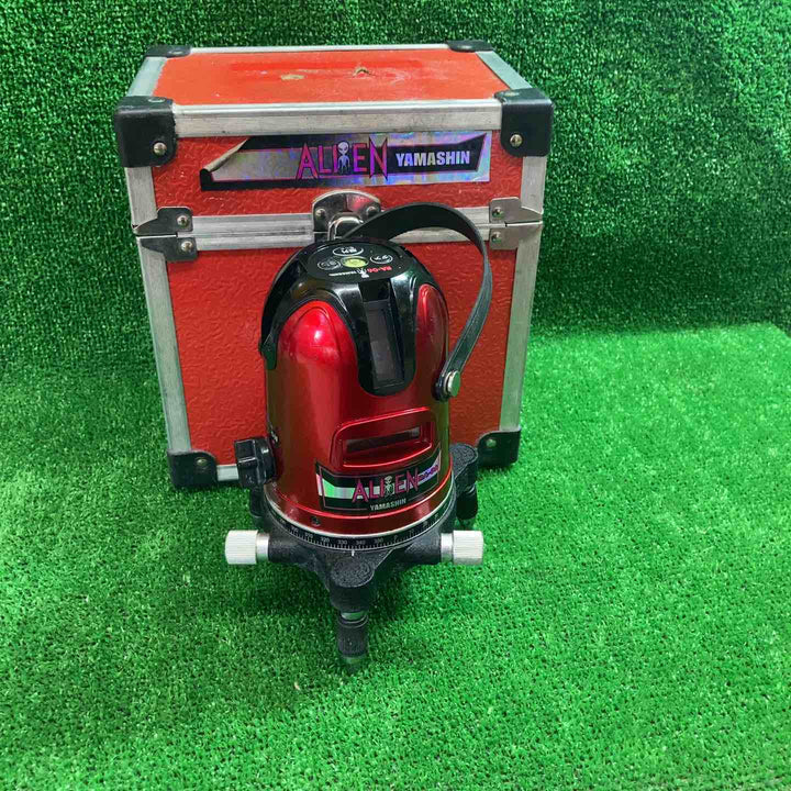 山真製鋸(YAMASHIN) レッドエイリアン レーザー墨出し機 RA-06【川越店】