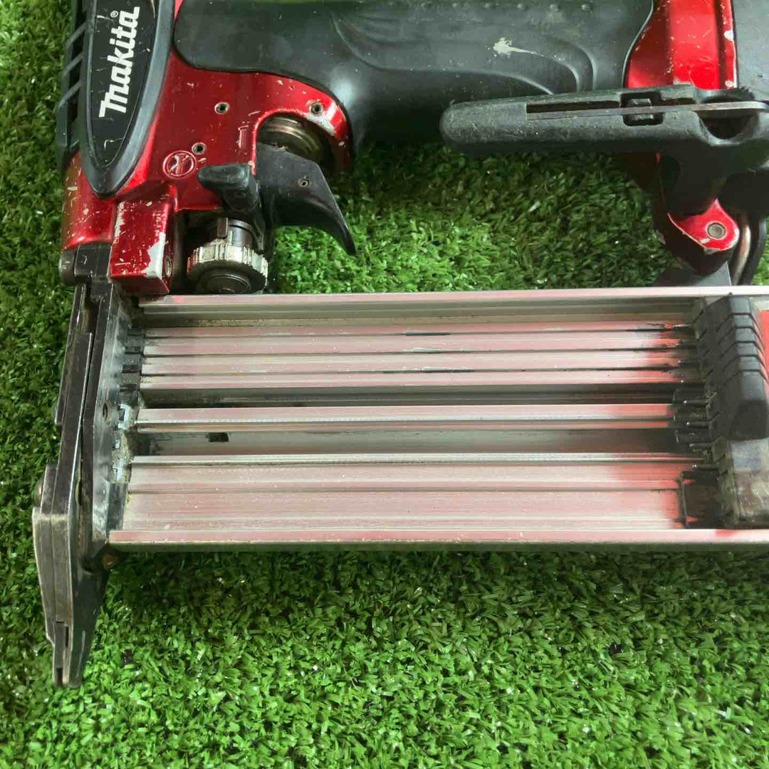 ★マキタ(makita) 高圧フィニッシュネイラ AF551H【川崎店】