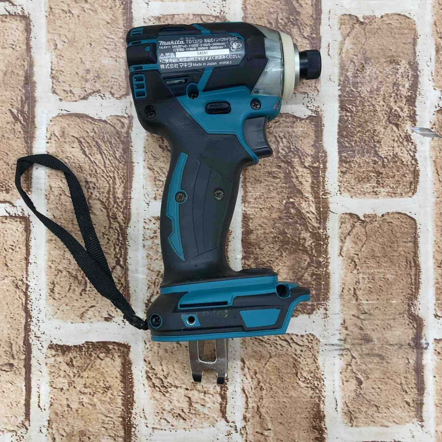 makita マキタ TD137D 充電式インパクトドライバ