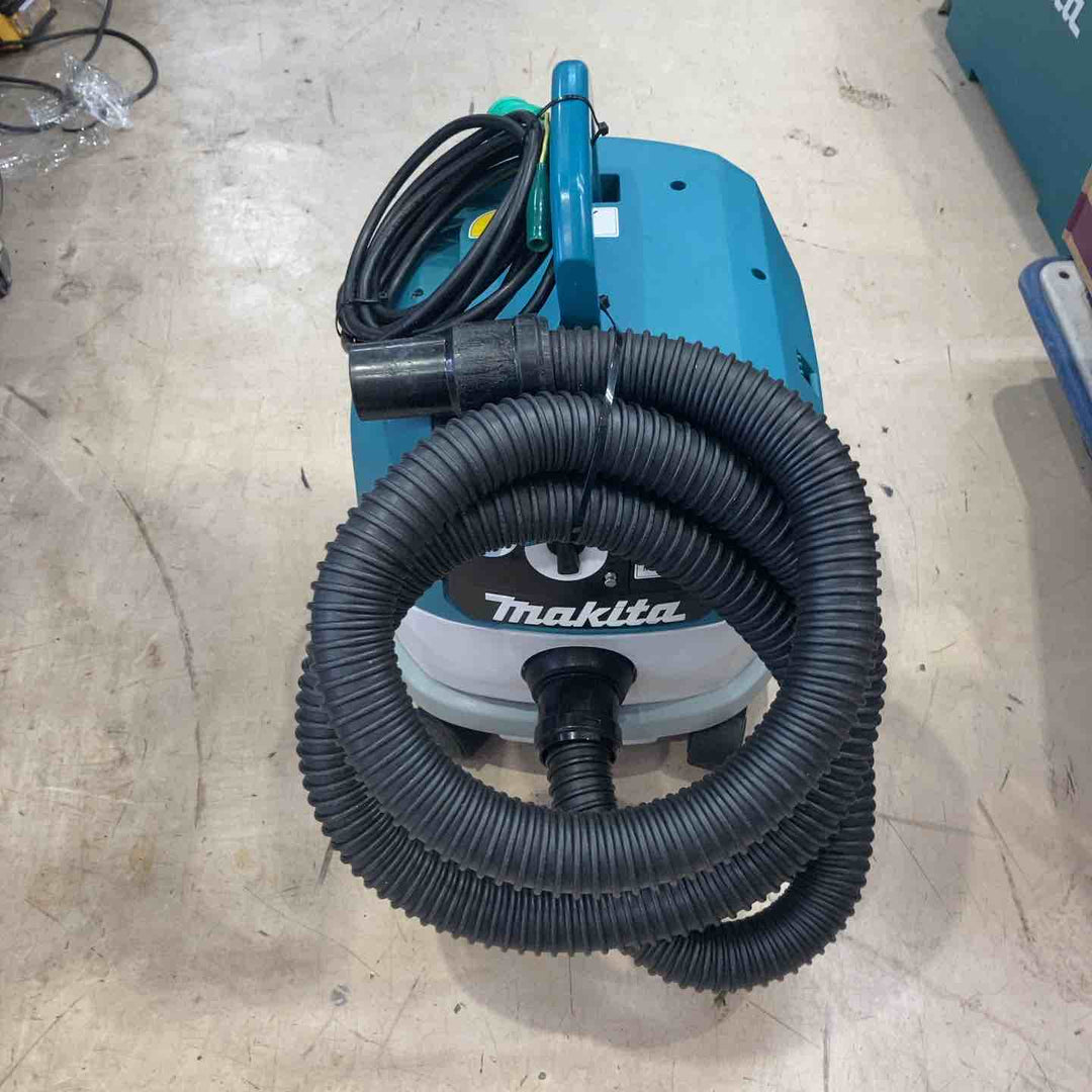 ★マキタ(makita) 集じん機 乾湿両用 VC0820【町田店】