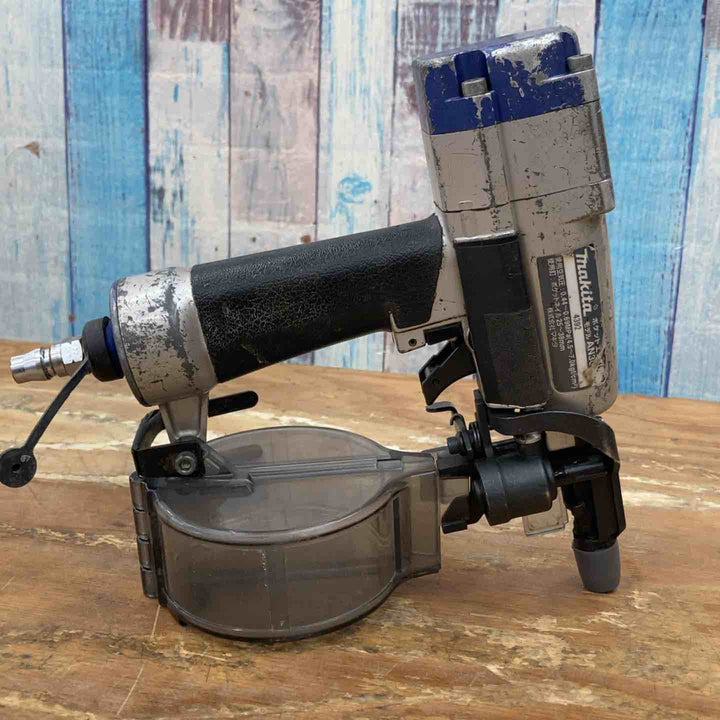 ☆マキタ(makita) 常圧釘打ち機 AN302P【柏店】