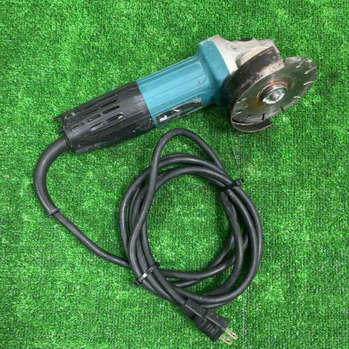 ☆マキタ(makita) 100mmディスクグラインダー GA4031【草加店】