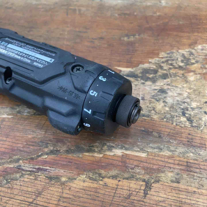 ★マキタ(makita) コードレスペンドリルドライバー DF012DSHXB【柏店】