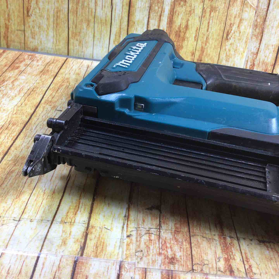 マキタ 充電式35mm面木釘打ち機 FN350DZ【川崎店】