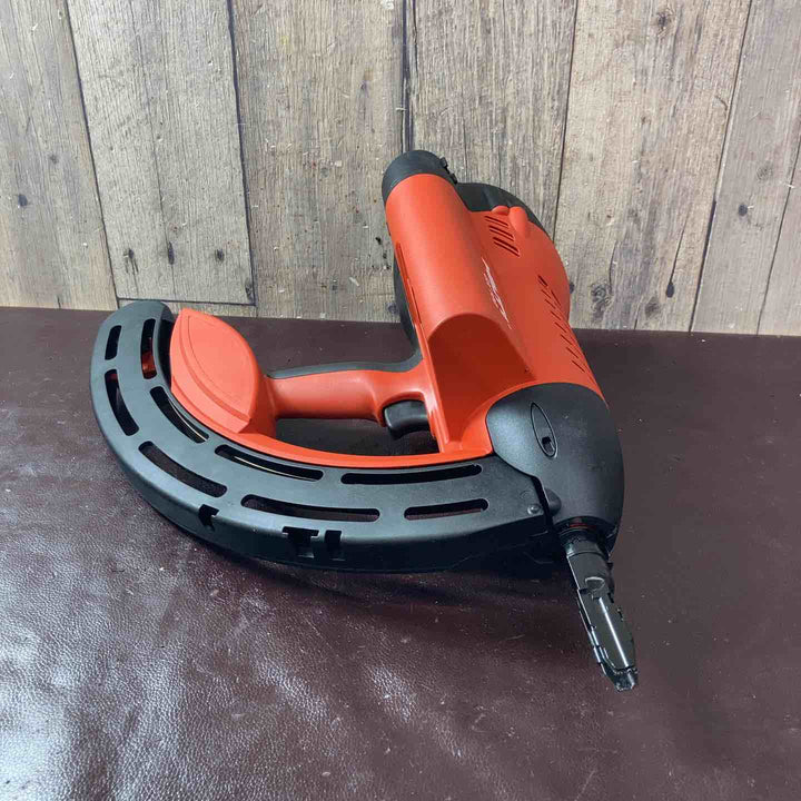 【中古品】ヒルティ(HILTI) ガス式鋲打機 GX100 ガス・ピン付属【東大和店】