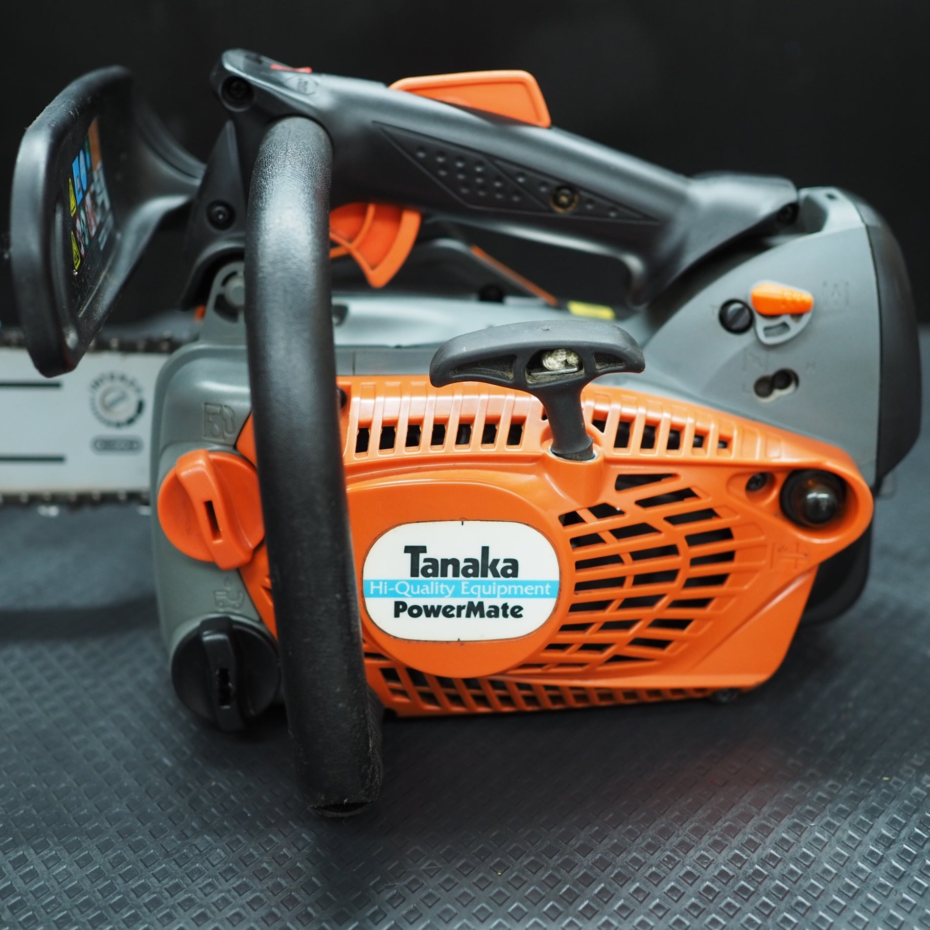 中古品】タナカ/Tanaka エンジンチェンソー PCS33EDTP(35)【鴻巣