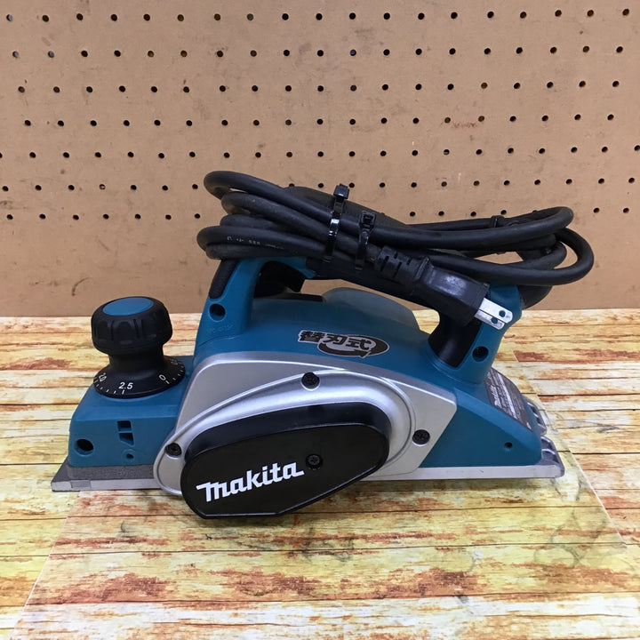 ☆マキタ(makita) 電気カンナ KP0800A 研磨式【川崎店】