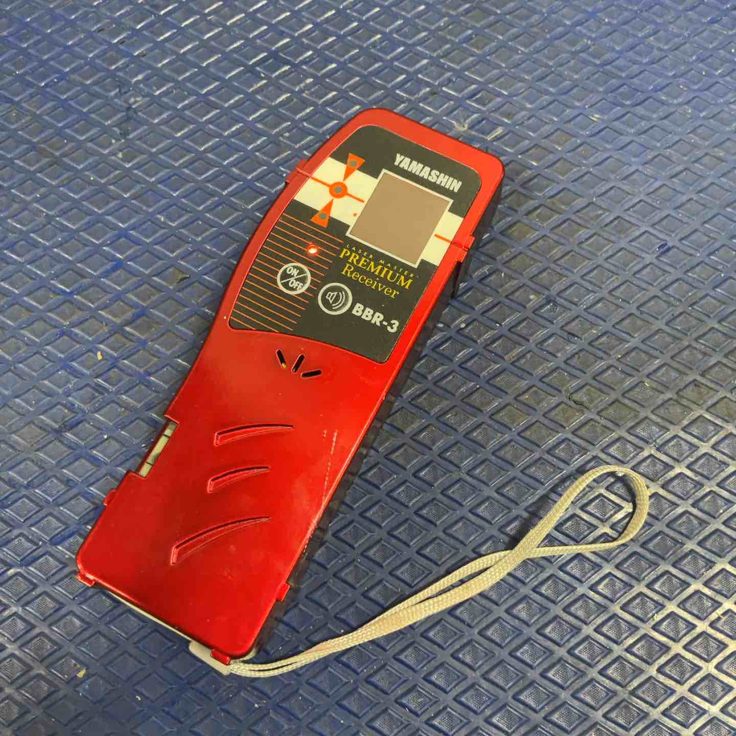 ◇山真製鋸(YAMASHIN) レーザー墨出し器 PM-4 矩・横【草加店