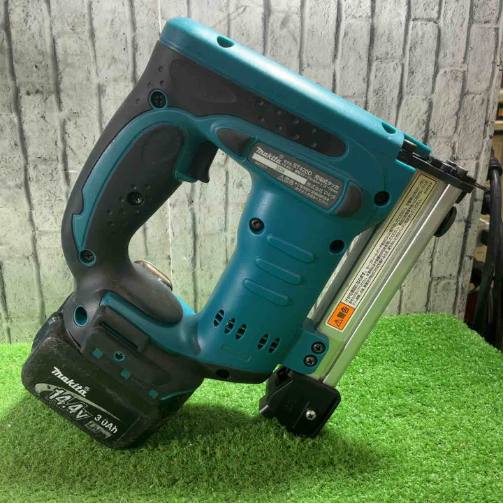 ☆マキタ(makita) 14.4V 4mm J線 コードレスタッカ ST420DRF 動作確認済【川口店】