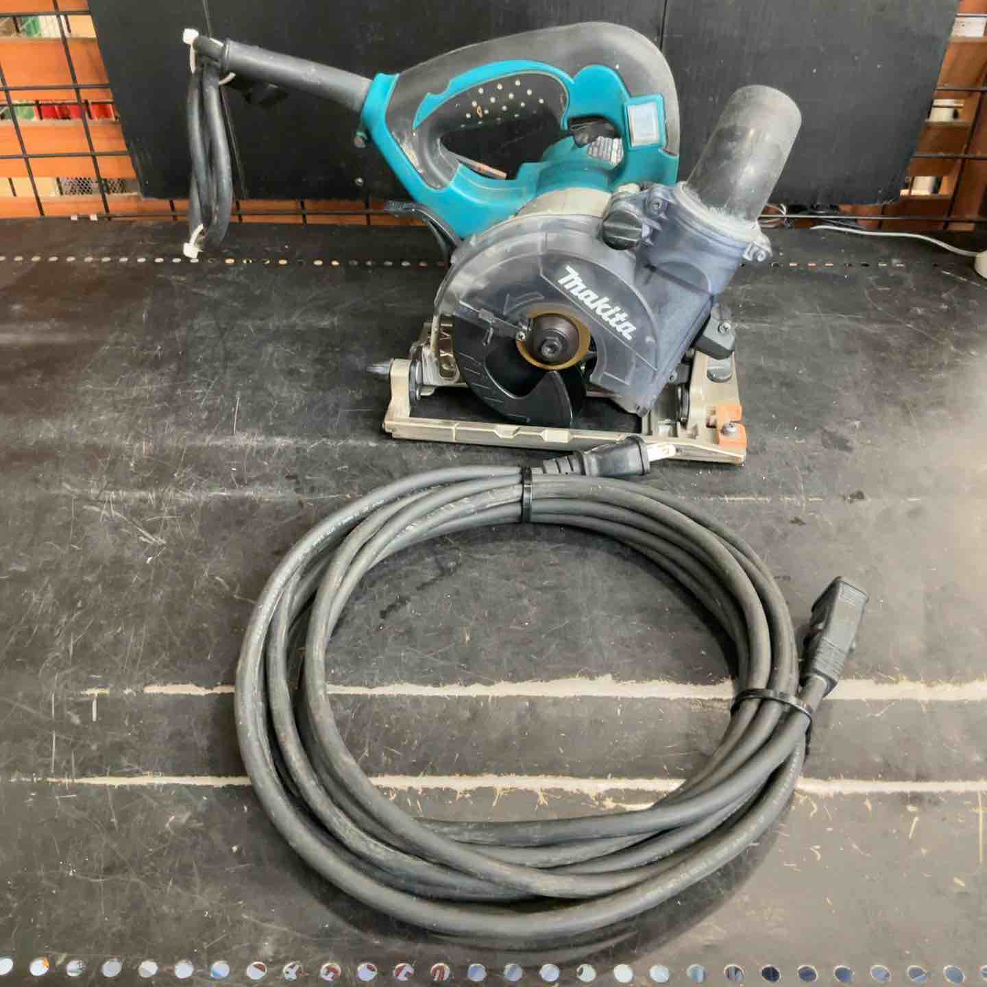 makita マキタ KS4000FX 防じんマルノコ 丸のこ 丸ノコ 専用ホース付き 