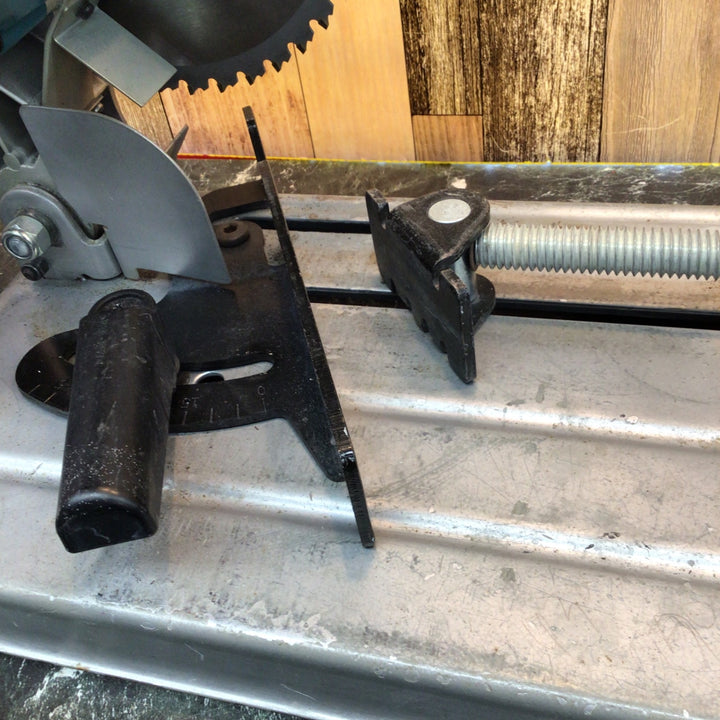 ☆マキタ(makita) チップソー切断機 LC0700F【八潮店】