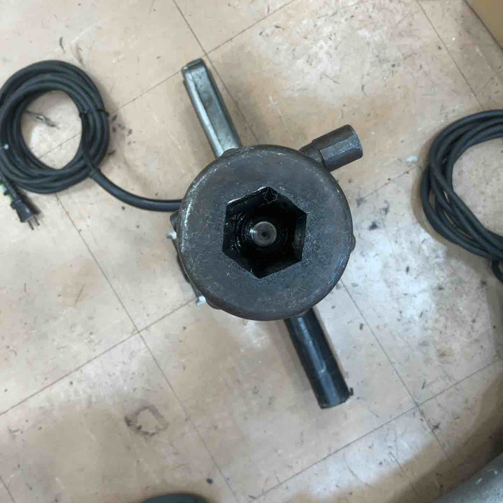 【店頭受取り限定】★マキタ(makita) 電動ハンマ 8600S【草加店】