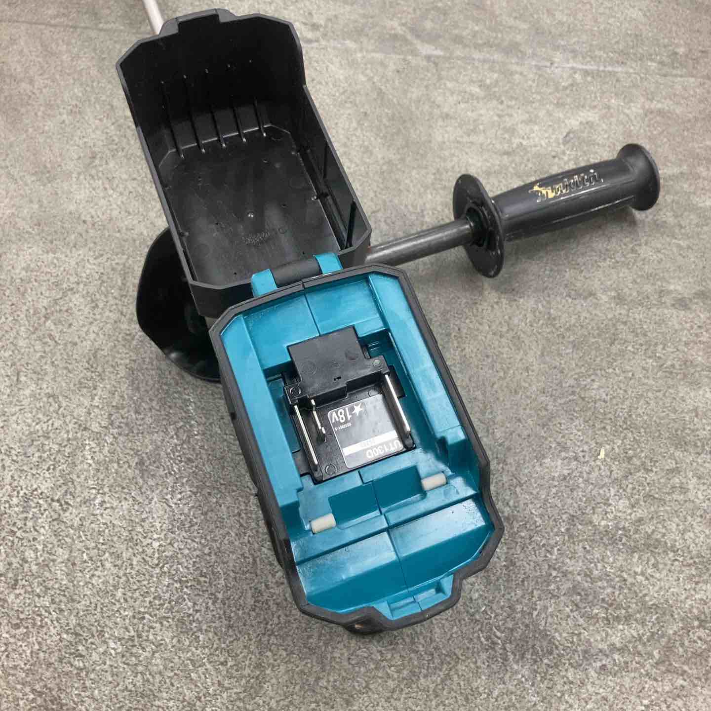マキタ(makita) コードレスかくはん機 UT130DZ【川崎店】 – アクト