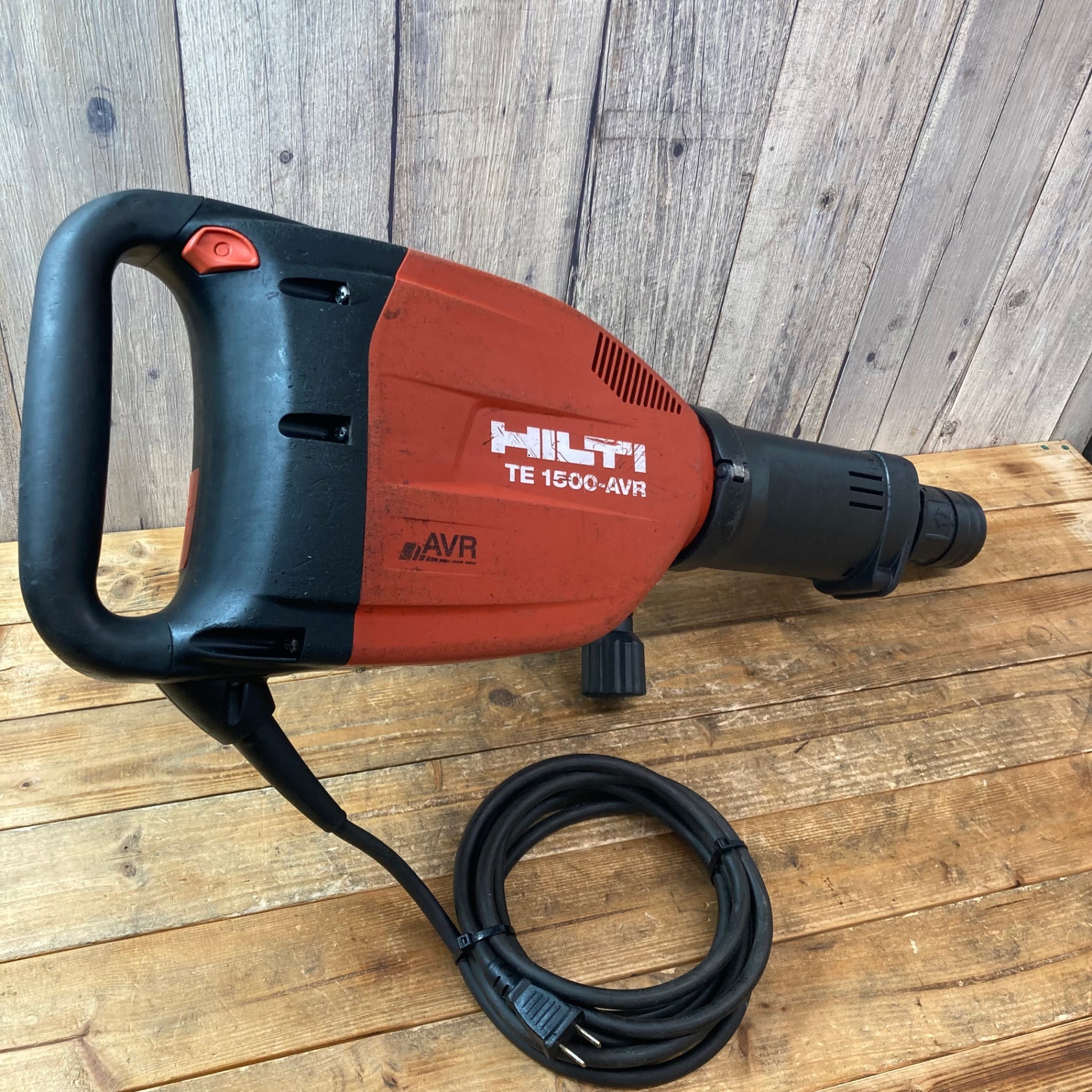 【店頭引取限定】【中古】Hilti ヒルティ コンクリートブレーカー 187,000円(税込) 中古品】◇ヒルティ(HILTI) 電動コンクリートブレーカー TE1500-AVR