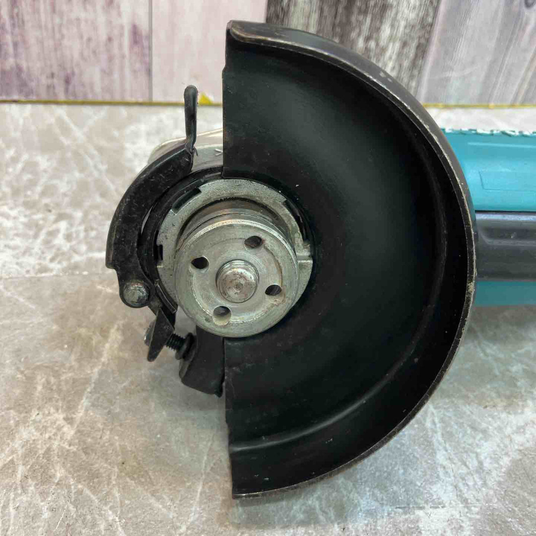 ☆マキタ(makita) コードレスディスクグラインダ GA407DZ【八潮店】