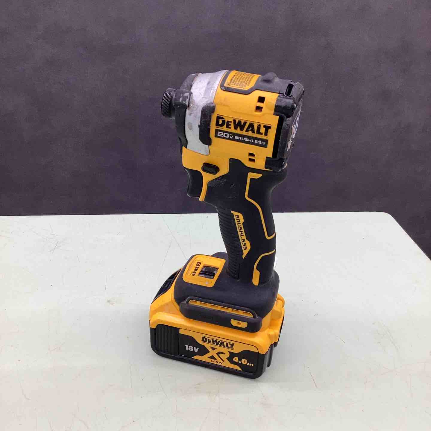 DEWALT DCF850 インパクトドライバー電動ドライバー 20V DEWALT DCF850 インパクトドライバー電動ドライバー 20V