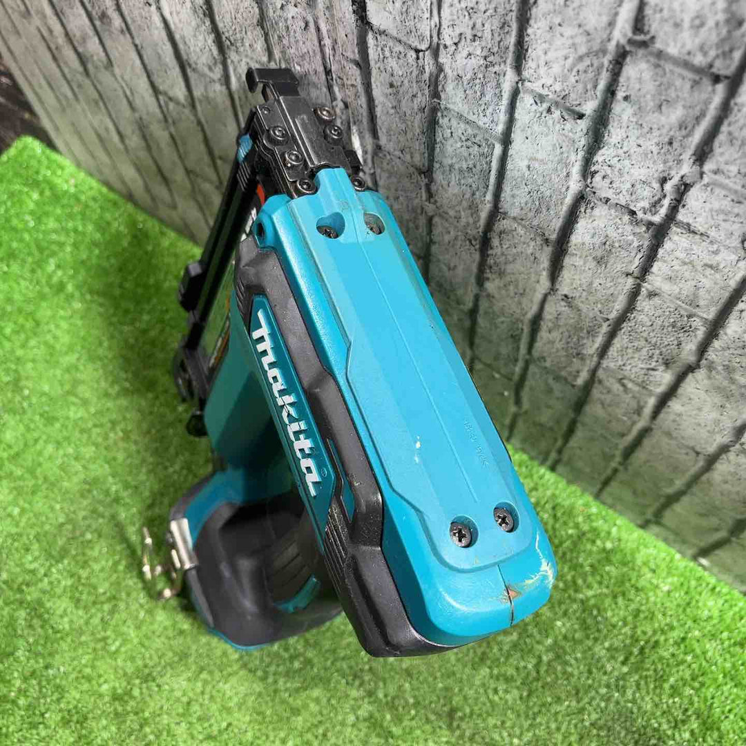 ★マキタ(makita) 18V コードレスタッカー ST421DZK 動作確認済み【川口店】