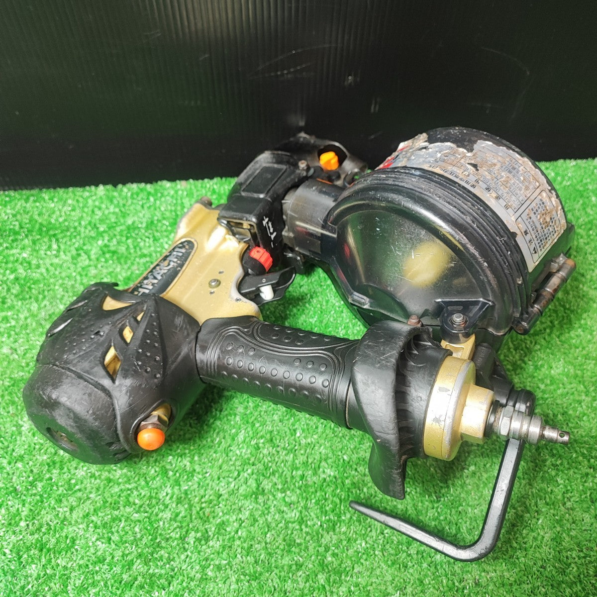 ☆ハイコーキ(HIKOKI ※旧:日立工機) 高圧エア釘打ち機 NV65HMC