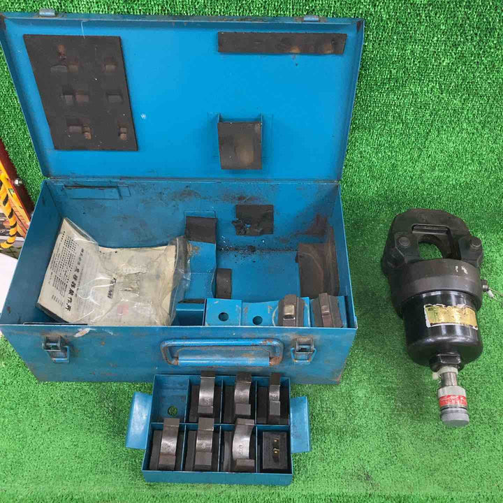 ◇泉精器(IZUMI) 油圧ヘッド分離式工具 12号A 圧着圧縮工具【川崎店】