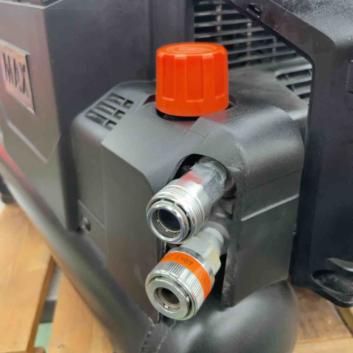 マックス(MAX) 高圧専用エアコンプレッサー AK-HH1310E ブラック【桶川店】