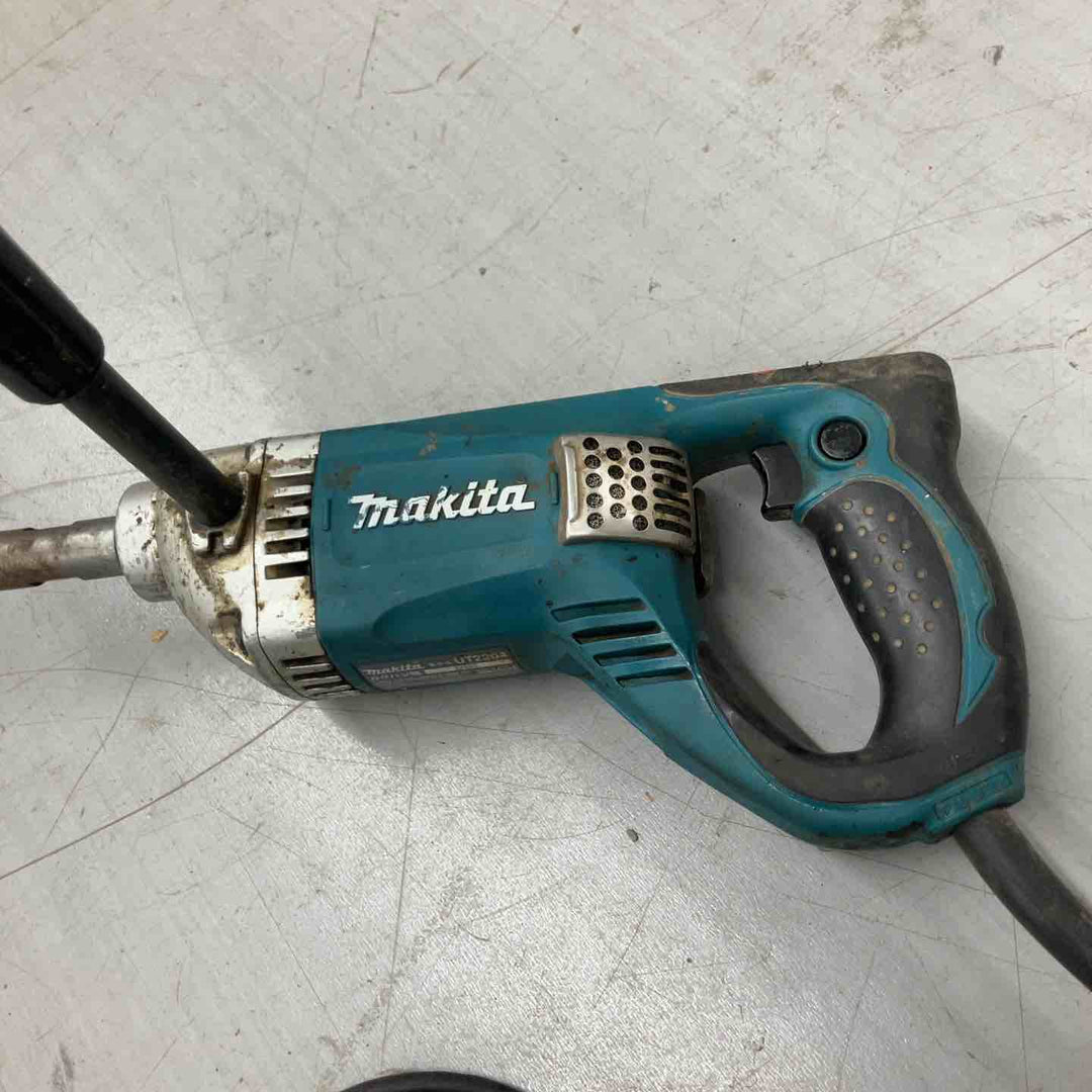 ☆マキタ(makita) かくはん機 UT2204 羽根に汚れあり【戸田店】