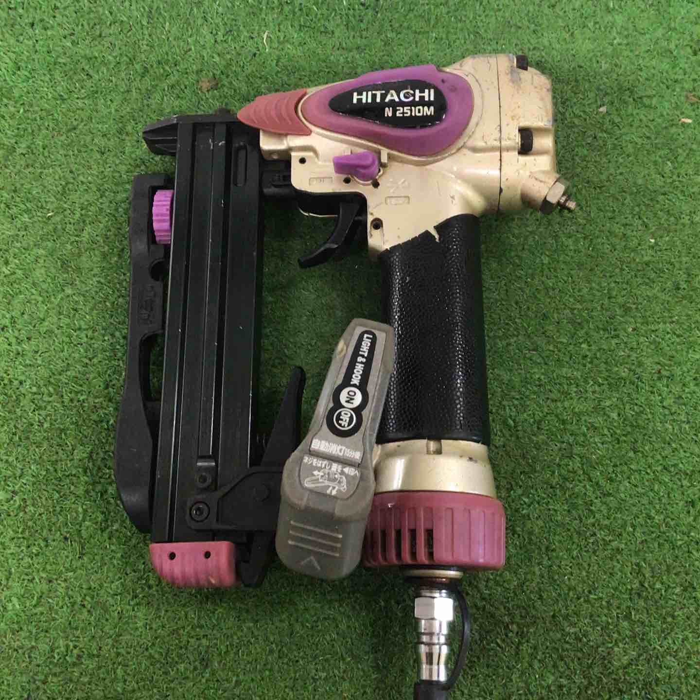 日立工機　タッカ　N2510M 常圧　25mm エアータッカ ハイコーキ 常圧エアータッカー::N2510M|ホームメイキング【電動