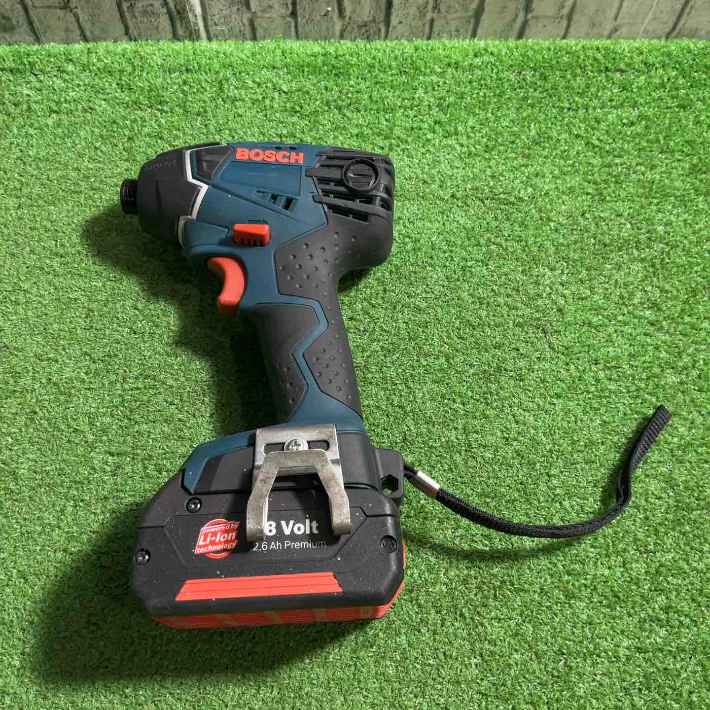 ◇BOSCH(ボッシュ) 18Vバッテリー インパクトドライバー GDR18V-LIS