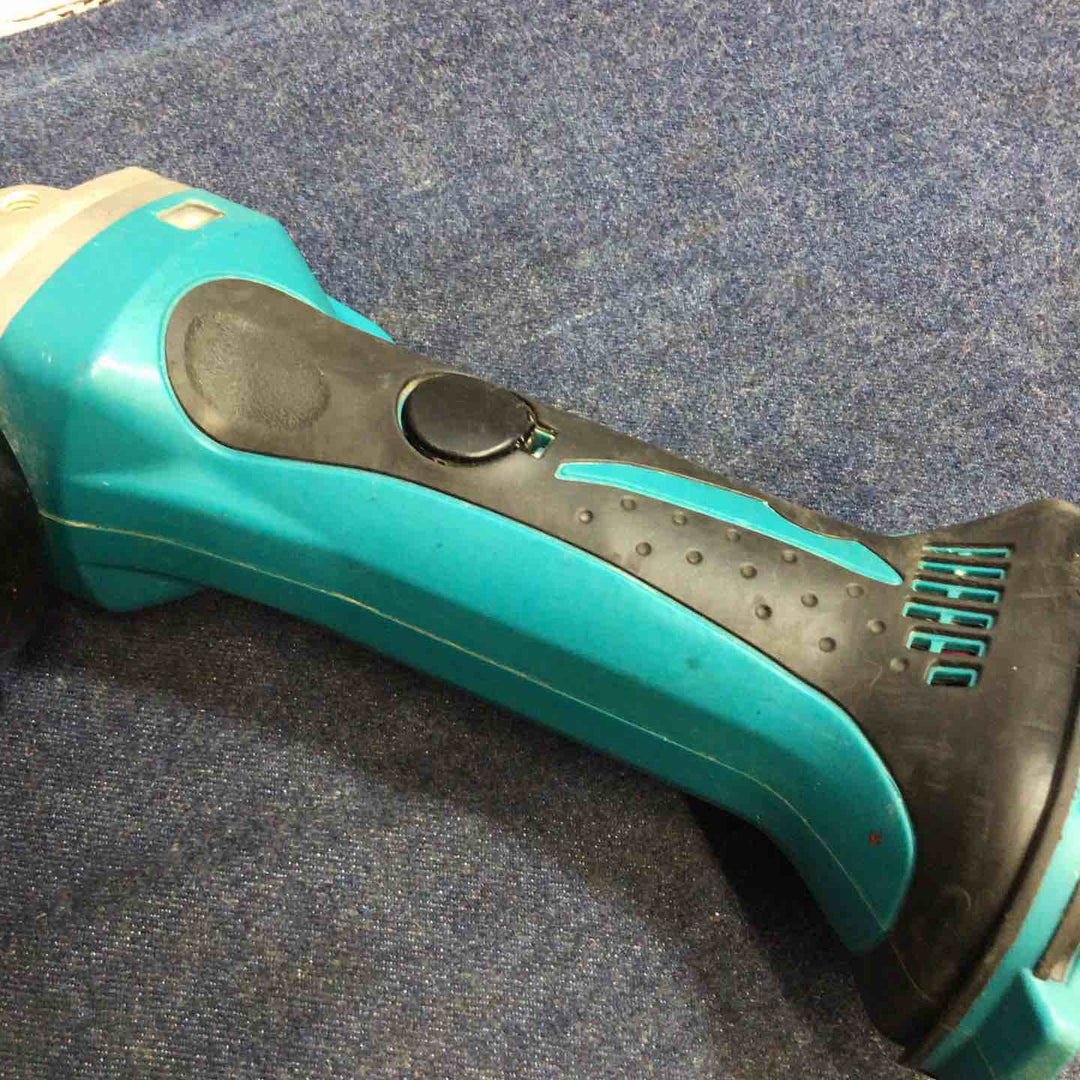 ☆マキタ(makita) コードレスディスクグラインダ GA402DZ【八潮店】