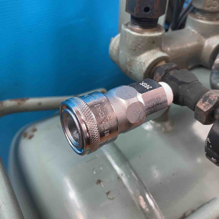 【店頭受取り限定】◇日立産機(HITACHI) 2馬力ベビコン 1.5P-9.5V5 コンプレッサー 50Hz ◎カプラー新品！【岩槻店】