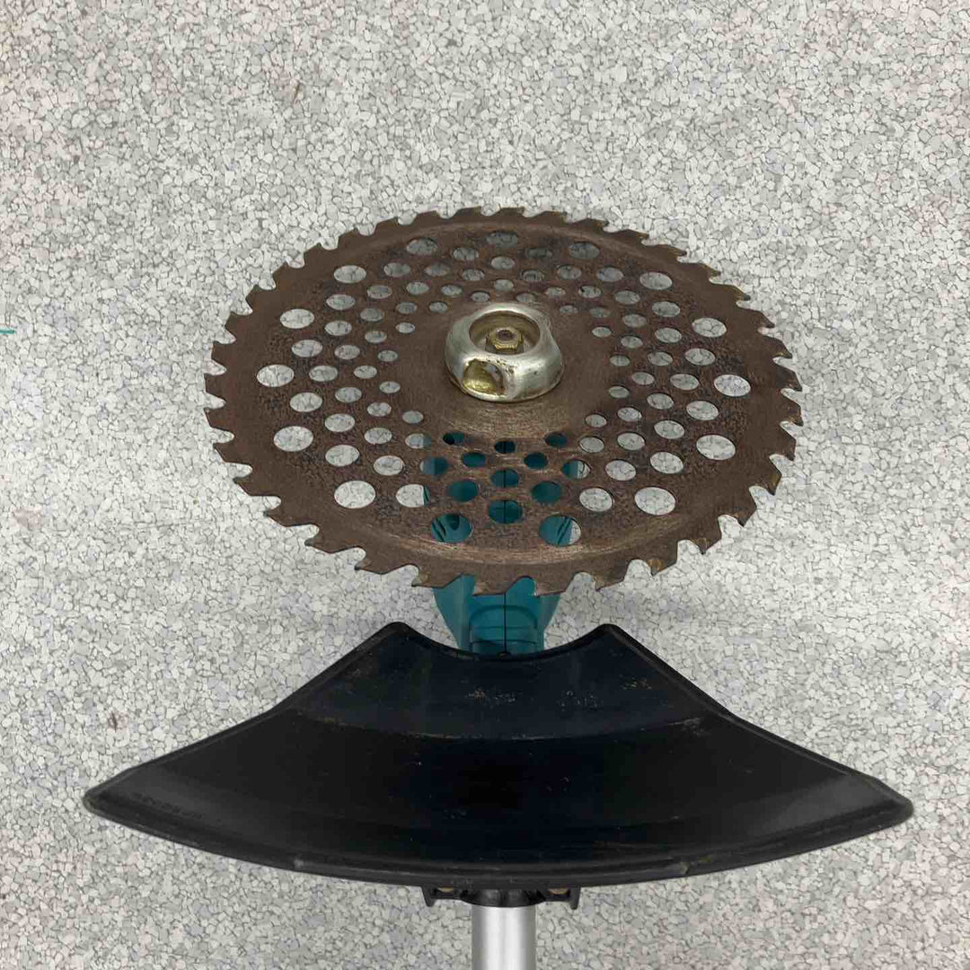 【店頭受取り限定】◇マキタ(makita) コードレス刈払機 MUR142UDZ【八潮店】